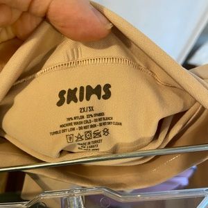 Skims Sculpting short above the knee with open Gusset in Mica